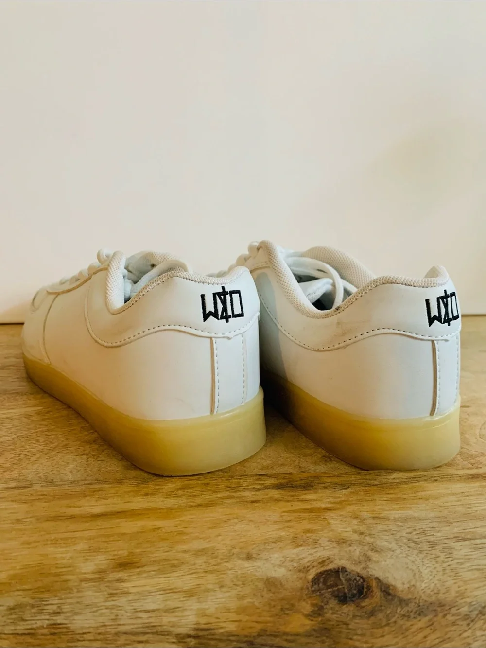 Wize & Ope classic white